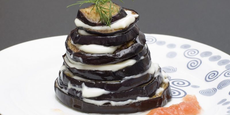Жареные баклажаны с майонезом и чесноком