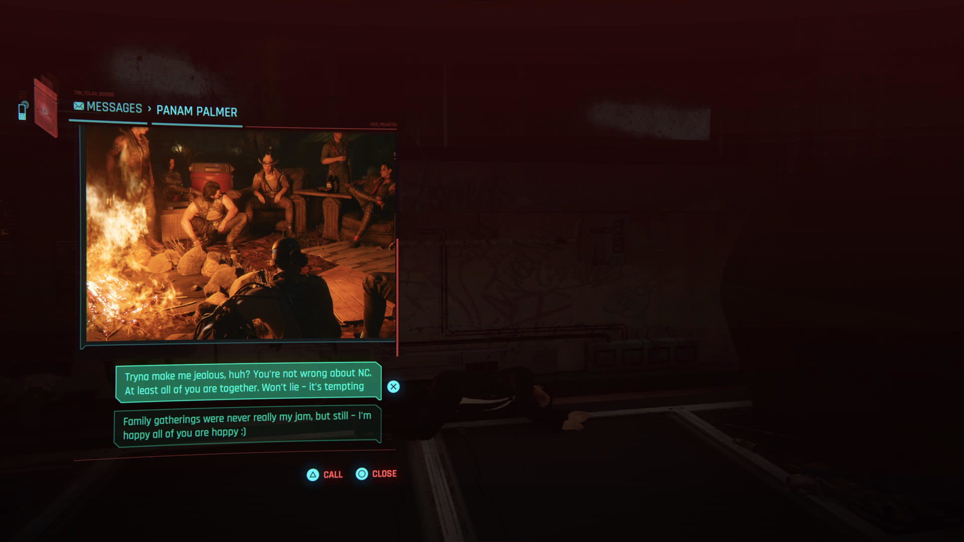 В тексте из Cyberpunk 2077, написанном Панам, показано изображение, на котором она сидит у костра вместе с кочевниками Альдекальдос.